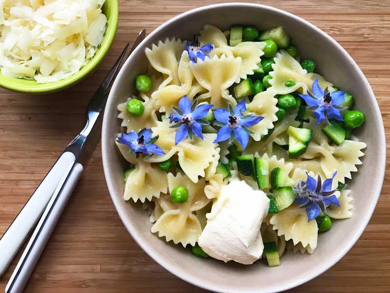 Farfalle with Fresh Peas and Zucchini